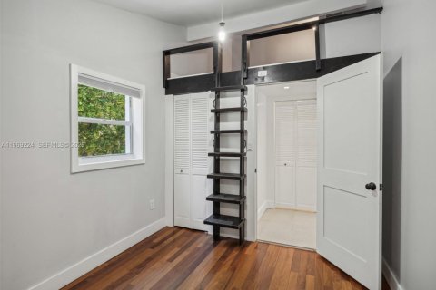 Купить виллу или дом в Серфсайд, Флорида 3 спальни, 116.78м2, № 2049634 - фото 13