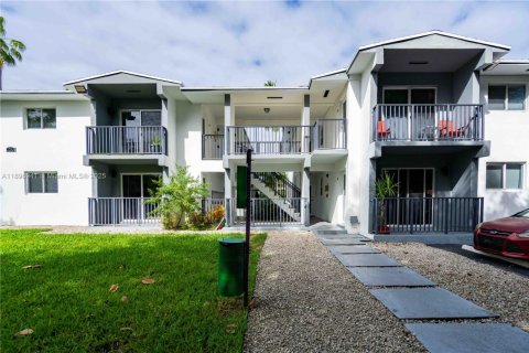 Apartment in Miami, Florida 2 bedrooms, 74.32 sq.m. № 1948250 - photo 2