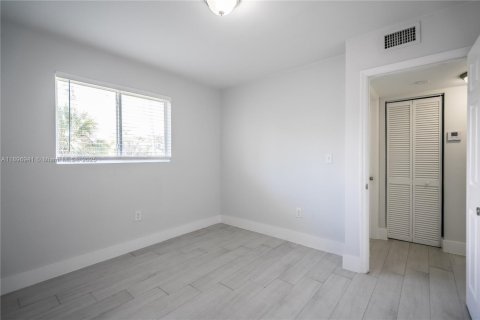 Apartment in Miami, Florida 2 bedrooms, 74.32 sq.m. № 1948250 - photo 17