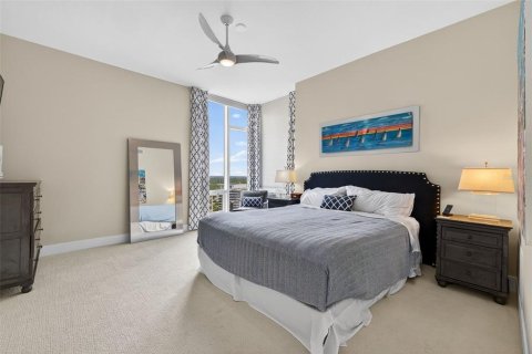 Condo in Saint Petersburg, Florida, 3 bedrooms  № 2240011 - photo 29