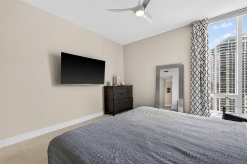Condo in Saint Petersburg, Florida, 3 bedrooms  № 2240011 - photo 30