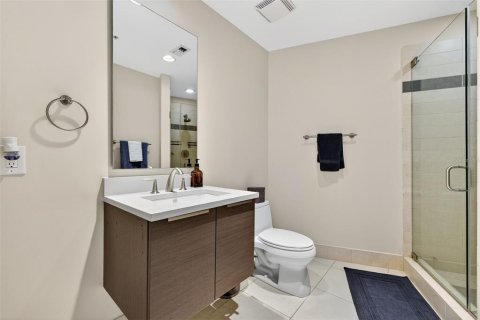 Condo in Saint Petersburg, Florida, 3 bedrooms  № 2240011 - photo 24