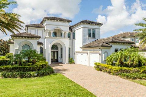 House in Windermere, Florida 5 bedrooms, 403.66 sq.m. № 1609264 - photo 1