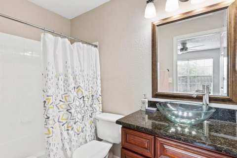 Condo in Orlando, Florida, 3 bedrooms  № 1796212 - photo 16