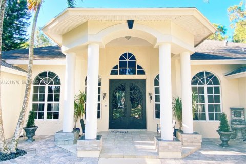 Villa ou maison à vendre à Jupiter, Floride: 3 chambres, 231.23 m2 № 2074969 - photo 2