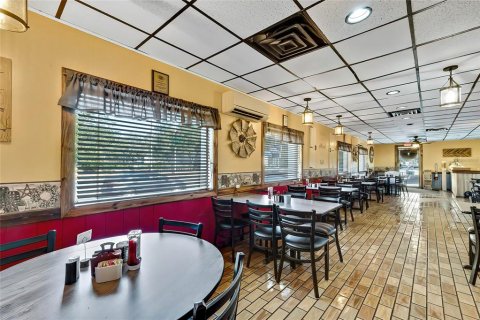 Commercial property in Inverness, Florida № 1564929 - photo 12