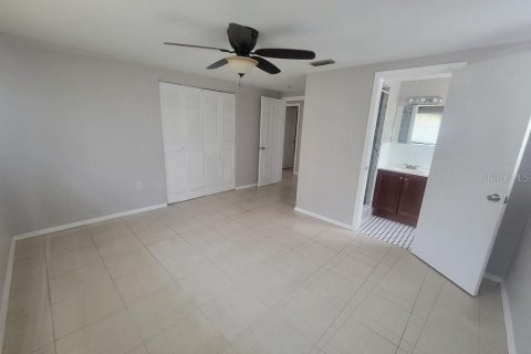 Casa en alquiler en Port Richey, Florida, 3 dormitorios, 106.28 m2 № 1911803 - foto 9