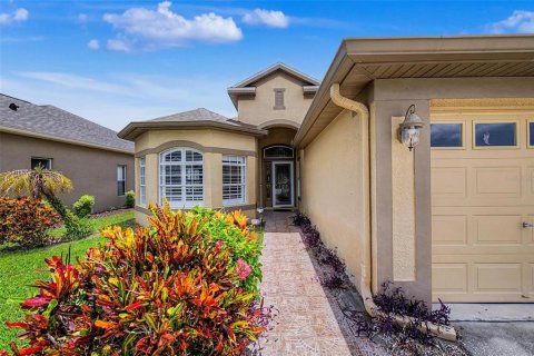 Villa ou maison à vendre à Holiday, Floride: 4 chambres, 219.81 m2 № 2200151 - photo 3