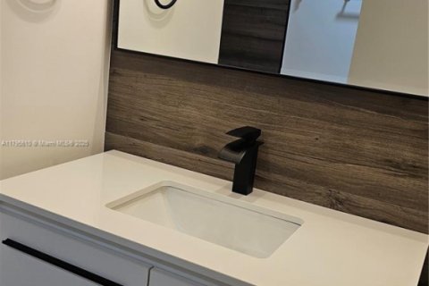 Condominio en venta en Miami, Florida, 2 dormitorios, 114.73 m2 № 1862287 - foto 16