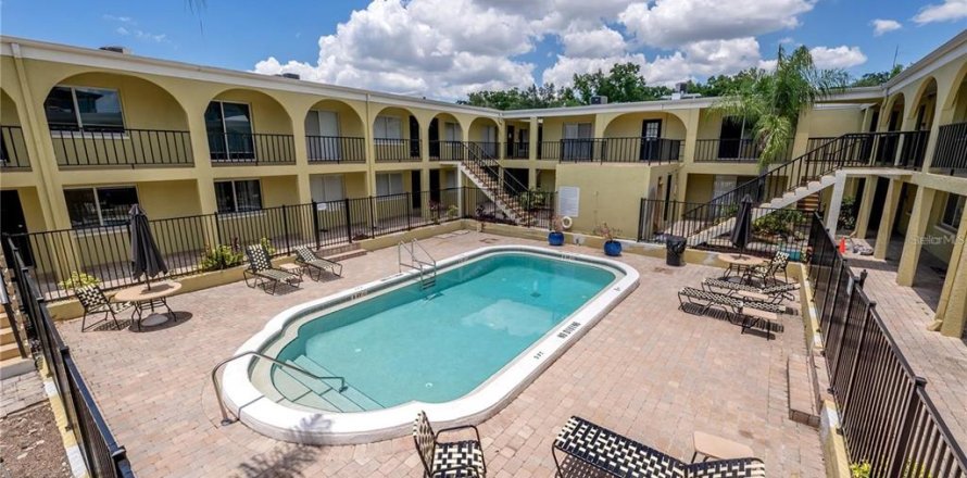 Condominio en Tampa, Florida, 2 dormitorios  № 1643031