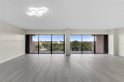 Condominio en venta en Miami, Florida, 2 dormitorios, 181.16 m2 № 2075807 - foto 14