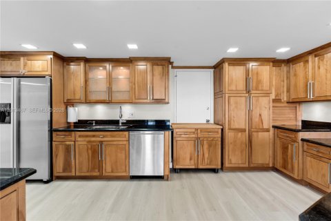 Condominio en venta en Miami, Florida, 2 dormitorios, 181.16 m2 № 2075807 - foto 4