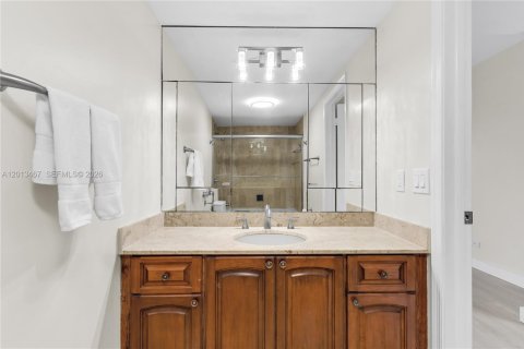Condominio en venta en Miami, Florida, 2 dormitorios, 181.16 m2 № 2075807 - foto 27
