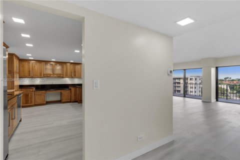 Condominio en venta en Miami, Florida, 2 dormitorios, 181.16 m2 № 2075807 - foto 11