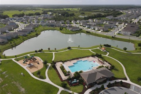 House in Davenport, Florida 5 bedrooms, 234.3 sq.m. № 1842159 - photo 21