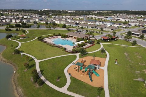 House in Davenport, Florida 5 bedrooms, 234.3 sq.m. № 1842159 - photo 20