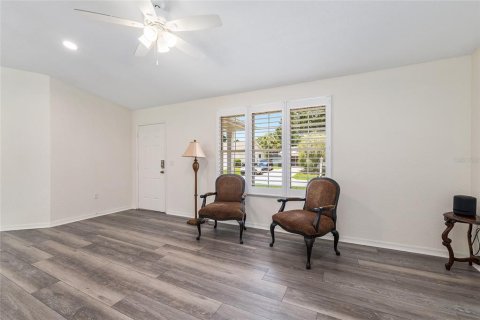 Casa en venta en Ocala, Florida, 2 dormitorios, 133.13 m2 № 1902707 - foto 5