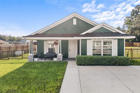 House in Bell, Florida 3 bedrooms, 137.31 sq.m. № 2378329