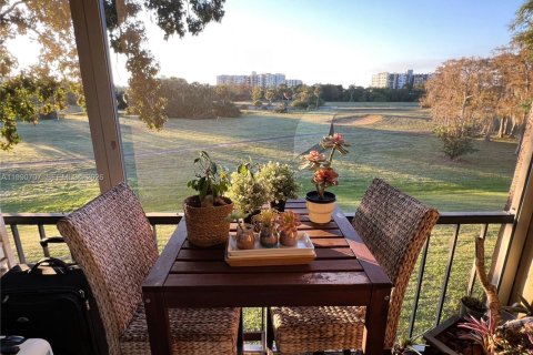 Condominio en Lauderhill, Florida, 2 dormitorios  № 2052688