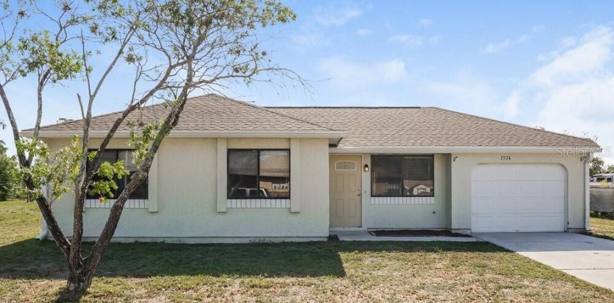 Casa en North Port, Florida 2 dormitorios, 83.8 m2 № 2116481