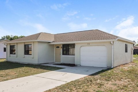 Casa en alquiler en North Port, Florida, 2 dormitorios, 83.8 m2 № 2116481 - foto 3