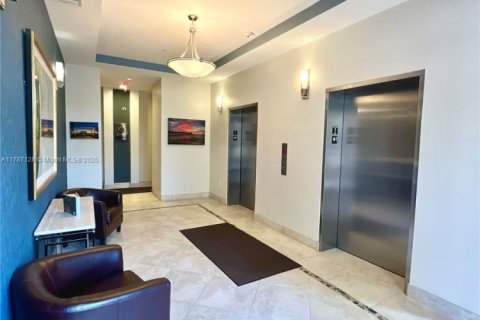 Condo in Lake Worth, Florida, 1 bedroom  № 1730638 - photo 5
