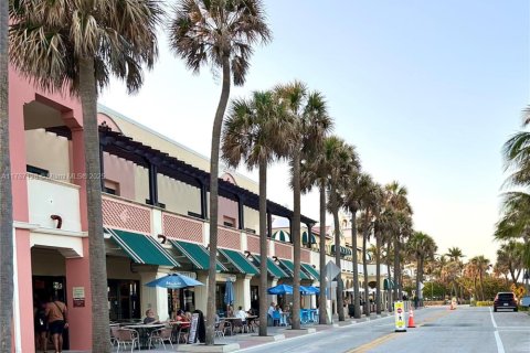 Condo in Lake Worth, Florida, 1 bedroom  № 1730638 - photo 23