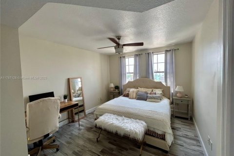 Condo in Lake Worth, Florida, 1 bedroom  № 1730638 - photo 14