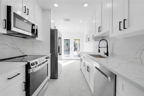 Villa ou maison à vendre à El Portal, Floride: 2 chambres, 126.81 m2 № 2260252 - photo 4