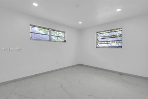 Villa ou maison à vendre à El Portal, Floride: 2 chambres, 126.81 m2 № 2260252 - photo 16