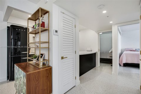 Copropriété à vendre à Miami Beach, Floride: 2 chambres, 74.88 m2 № 2016491 - photo 10