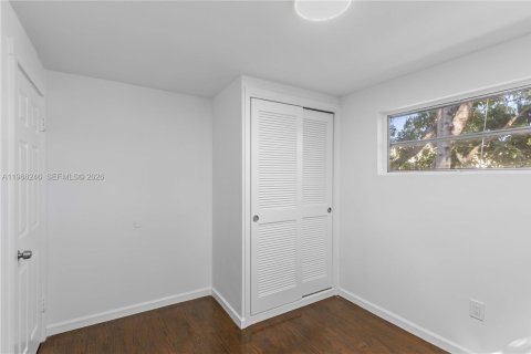 House in Miami, Florida 1 bedroom, 48.87 sq.m. № 2028203 - photo 7