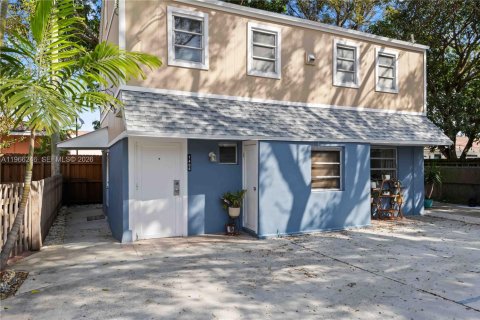 House in Miami, Florida 1 bedroom, 48.87 sq.m. № 2028203 - photo 11