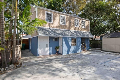 House in Miami, Florida 1 bedroom, 48.87 sq.m. № 2028203 - photo 10
