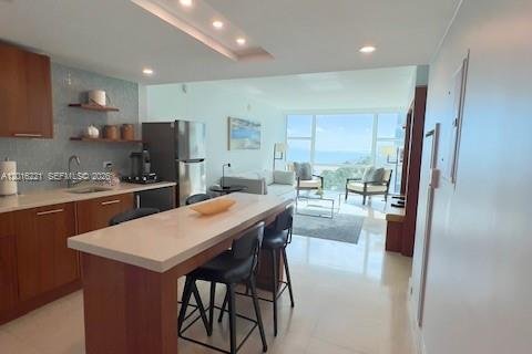 Condo in Miami Beach, Florida, 1 bedroom  № 2186076 - photo 11