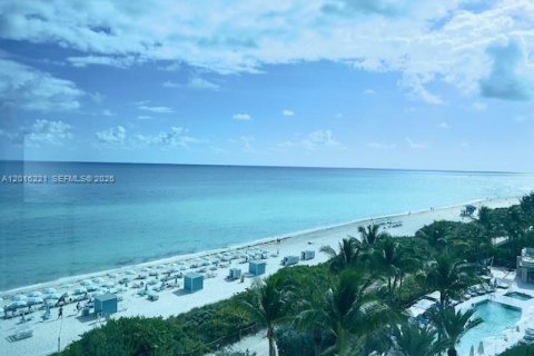 Condo in Miami Beach, Florida, 1 bedroom  № 2186076 - photo 8
