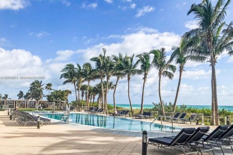 Condo in Miami Beach, Florida, 1 bedroom  № 2186076 - photo 22