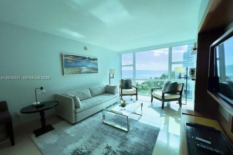 Condo in Miami Beach, Florida, 1 bedroom  № 2186076 - photo 3