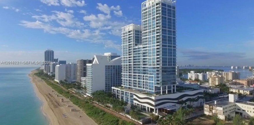Condo in Miami Beach, Florida, 1 bedroom  № 2186076