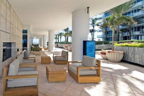 Condo in Miami Beach, Florida, 1 bedroom  № 2186076 - photo 27