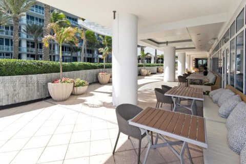 Condo in Miami Beach, Florida, 1 bedroom  № 2186076 - photo 26