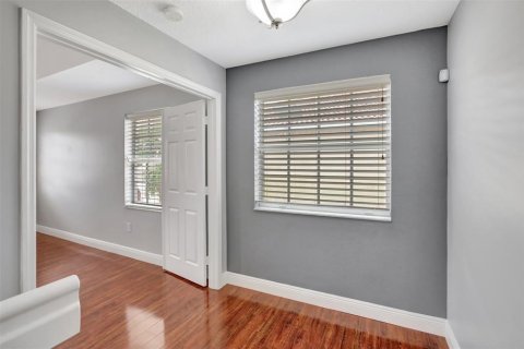 House in Sunrise, Florida 4 bedrooms, 215.9 sq.m. № 2085267 - photo 15