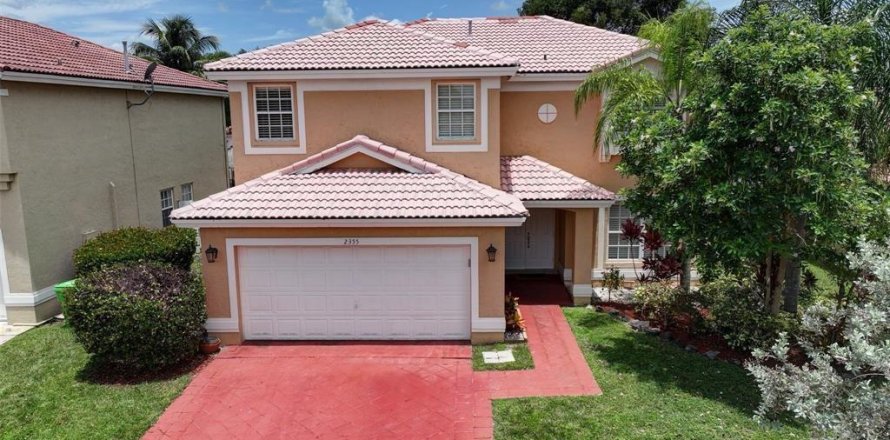 House in Sunrise, Florida 4 bedrooms, 215.9 sq.m. № 2085267