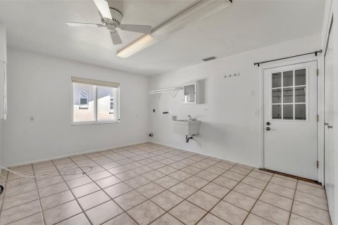 Villa ou maison à louer à Sarasota, Floride: 3 chambres, 180.42 m2 № 1688178 - photo 21