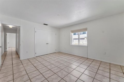 Villa ou maison à louer à Sarasota, Floride: 3 chambres, 180.42 m2 № 1688178 - photo 12