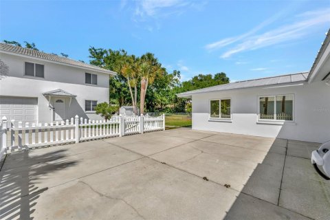 Villa ou maison à louer à Sarasota, Floride: 3 chambres, 180.42 m2 № 1688178 - photo 24