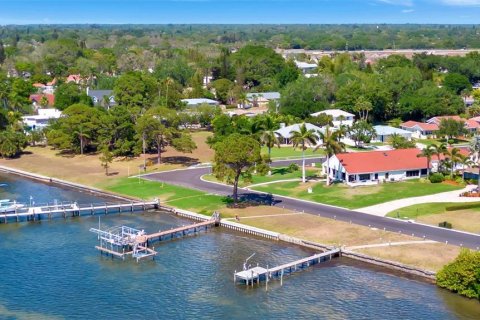Villa ou maison à louer à Sarasota, Floride: 3 chambres, 180.42 m2 № 1688178 - photo 2