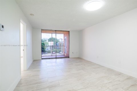Copropriété à louer à Miami, Floride: 2 chambres, 74.32 m2 № 1944270 - photo 7