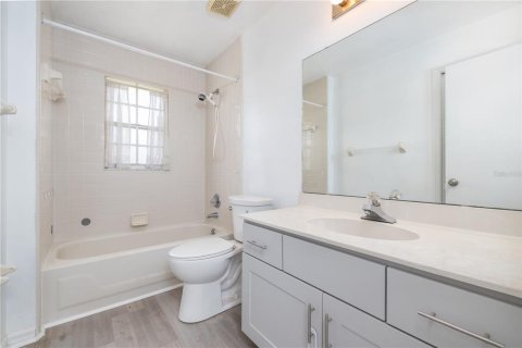 Villa ou maison à vendre à Port Orange, Floride: 4 chambres, 180.88 m2 № 2230862 - photo 18