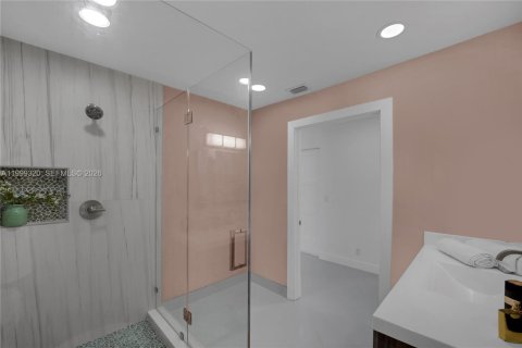 Снять в аренду виллу или дом в Форт-Лодердейл, Флорида 1 спальня, 169.36м2, № 2064169 - фото 14